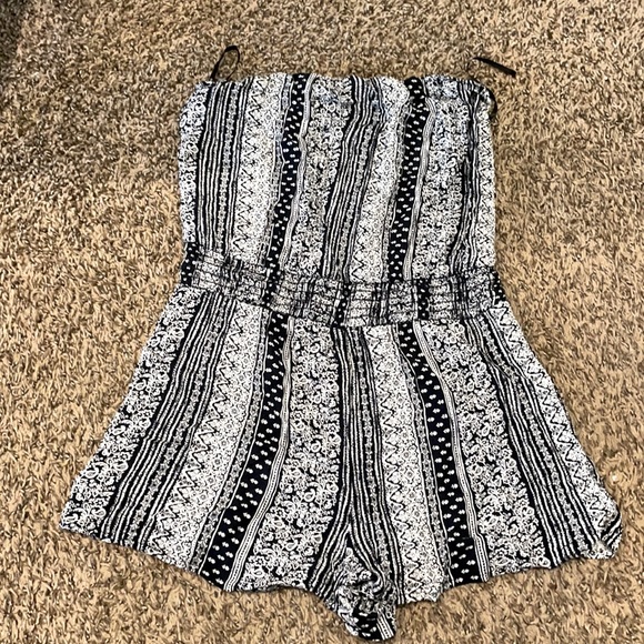 Forever21 Strapless Romper - Picture 1 of 3